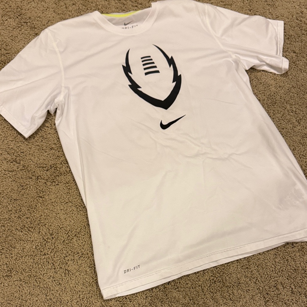 Nike Men's White Dri-FIT Graphic Tee